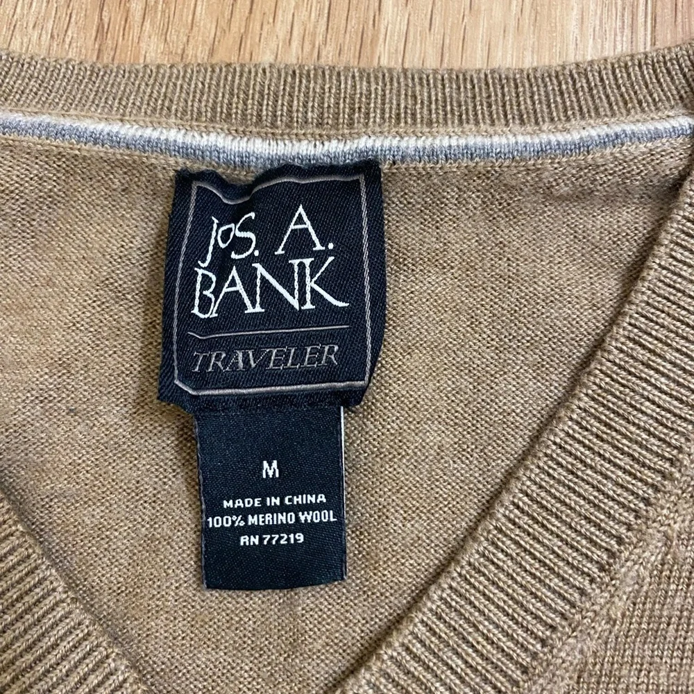 Jos. A. Bank Men's Beige V-Neck Sweater